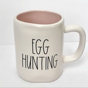 Rae Dunn EGG HUNTING Mug